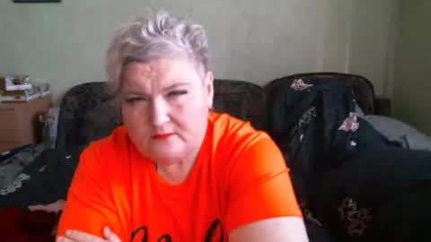 Snapshot of lanacat555 chatting on April 6, 2:29 pm lanacat555 online show from April 6, 2:29 pm