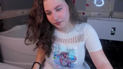 Lana online show from March 5, 8:32 am