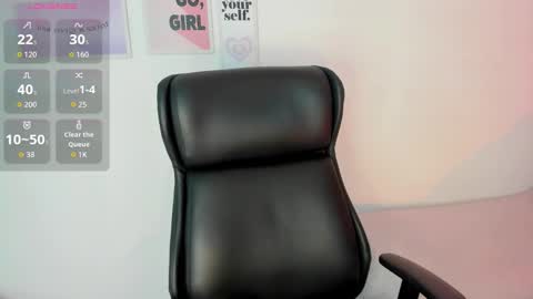 Snapshot of lanajones_ chatting on February 14, 1:19 pm LanaJones online show from February 14, 1:19 pm