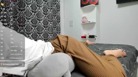 Snapshot of lanalandd chatting on January 10, 6:28 pm Lana online show from January 10, 6:28 pm