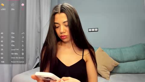 Snapshot of lanalandd chatting on November 3, 2:51 pm Lana online show from November 3, 2:51 pm