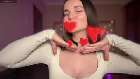 Snapshot of lanaloulou chatting on July 23, 9:02 pm Lana online show from July 23, 9:02 pm