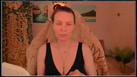 Snapshot of lanaradiance chatting on June 20, 8:39 am Lana Radiance online show from June 20, 8:39 am