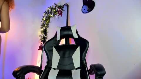 Snapshot of lanarouse1 chatting on December 16, 2:16 pm Lana online show from December 16, 2:16 pm