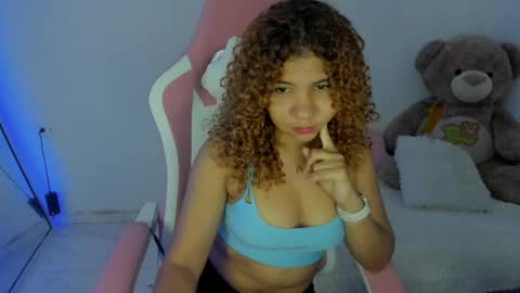 Snapshot of lanarouse1 chatting on February 15, 1:31 am Lana online show from February 15, 1:31 am