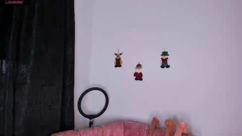 lanasin_ online show from December 18, 9:54 pm