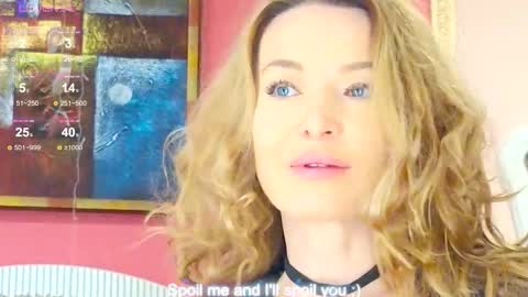 lanavibes online show from January 8, 9:55 am