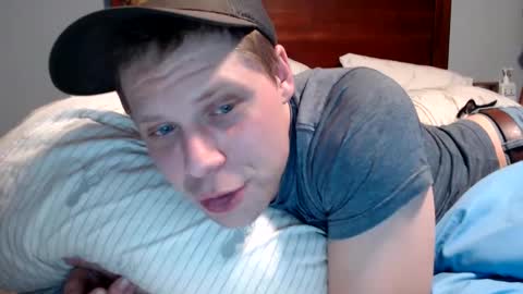 Snapshot of lancehardin chatting on February 24, 12:30 am Lance online show from February 24, 12:30 am