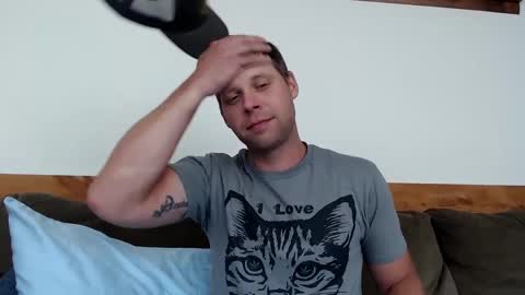 Snapshot of lancehardin chatting on September 23, 3:04 pm Lance online show from September 23, 3:04 pm