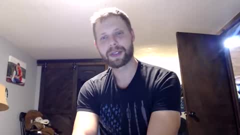 Snapshot of lancehardin chatting on November 13, 12:42 am Lance online show from November 13, 12:42 am