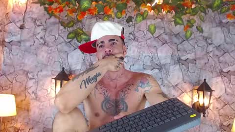 Snapshot of lancelot_benwick chatting on January 10, 5:37 am Lancelot Benwick online show from January 10, 5:37 am