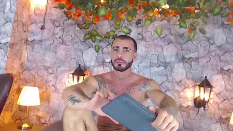 Snapshot of lancelot_benwick chatting on January 11, 6:03 am Lancelot Benwick online show from January 11, 6:03 am