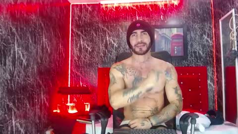 Snapshot of lancelot_benwick chatting on February 9, 8:13 pm Lancelot Benwick online show from February 9, 8:13 pm