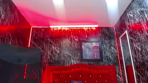 Snapshot of lancelot_benwick chatting on February 28, 3:59 am Lancelot Benwick online show from February 28, 3:59 am