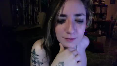laneglys online show from May 6, 7:57 am