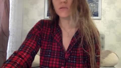 langoria online show from April 1, 8:04 am