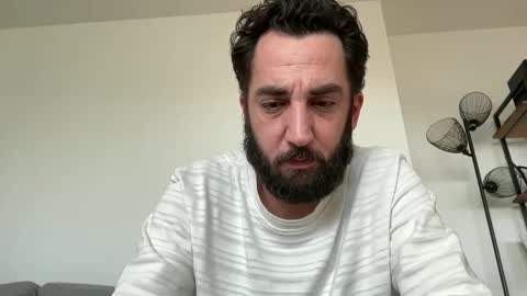 Snapshot of lanimalr chatting on December 6, 12:49 pm Lanimal online show from December 6, 12:49 pm