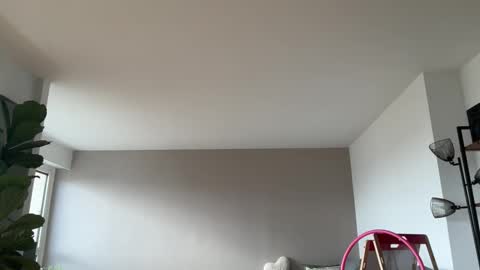 Snapshot of lanimalr chatting on October 27, 8:51 am Lanimal online show from October 27, 8:51 am