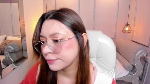 Lanna online show from October 2, 11:39 am