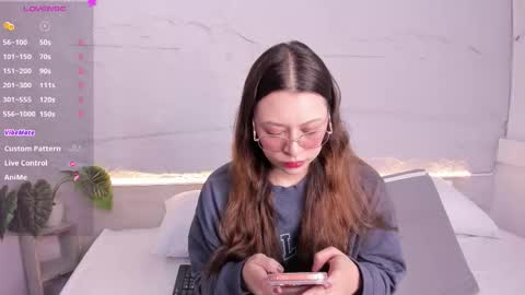 Lanna online show from March 4, 11:38 am
