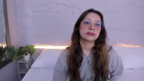 Lanna online show from March 16, 11:47 am