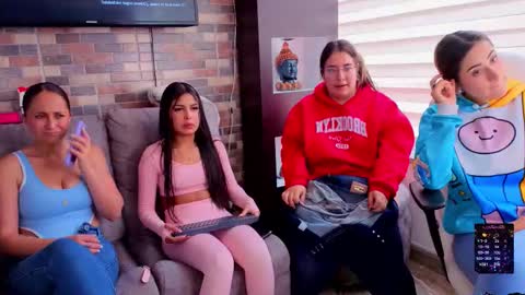 lanna_as online show from February 14, 3:42 pm