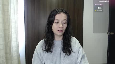 Lanna online show from October 28, 1:03 pm