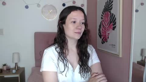 Lanna online show from June 2, 1:02 pm