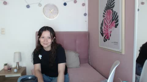 Lanna online show from June 3, 2:33 pm