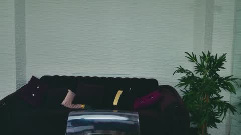 Lanna online show from April 6, 6:53 pm