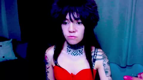 LANNIE   online show from February 26, 12:59 pm