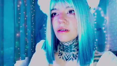 LANNIE   online show from March 13, 4:35 pm