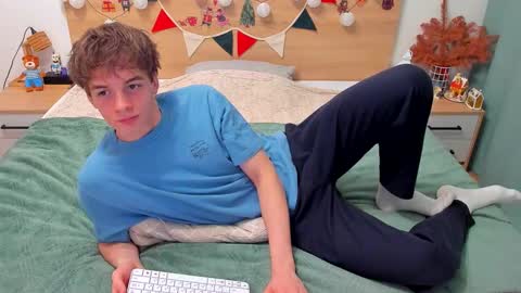 Fandi online show from December 16, 8:30 am