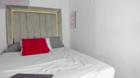 Snapshot of lapiz_lazuli12 chatting on October 10, 7:24 pm Julian online show from October 10, 7:24 pm