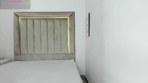 Snapshot of lapiz_lazuli12 chatting on October 12, 7:02 pm Julian online show from October 12, 7:02 pm