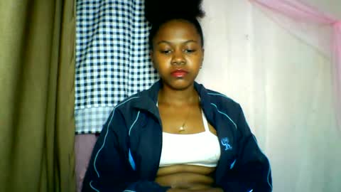 Snapshot of lara_belle chatting on June 21, 12:57 am lara_belle online show from June 21, 12:57 am