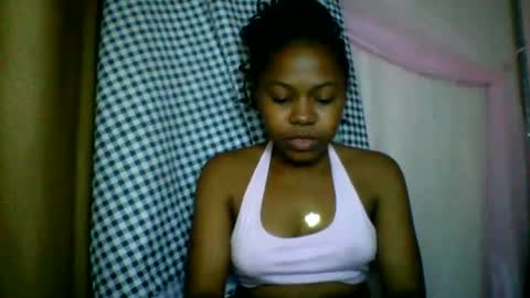 Snapshot of lara_belle chatting on July 6, 3:36 pm lara_belle online show from July 6, 3:36 pm