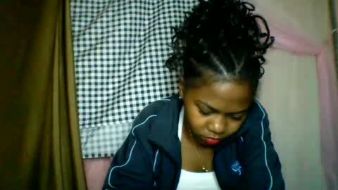 Snapshot of lara_belle chatting on July 10, 1:14 pm lara_belle online show from July 10, 1:14 pm