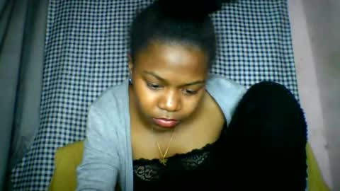 Snapshot of lara_belle chatting on July 20, 10:56 pm lara_belle online show from July 20, 10:56 pm