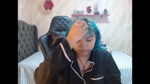 Lara online show from October 26, 5:52 pm