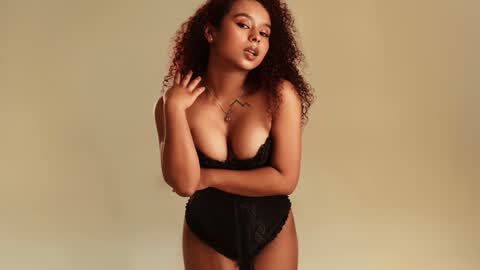 Lara  online show from December 31, 5:22 am