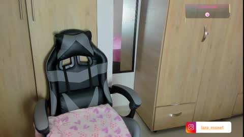 LARA ROSE online show from January 16, 7:34 am