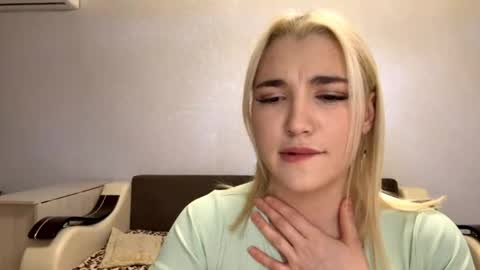 Tracy online show from April 2, 4:48 pm