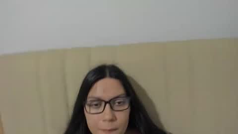 lara online show from February 6, 6:40 am