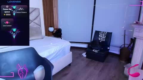 LaraCooper online show from March 9, 10:25 pm