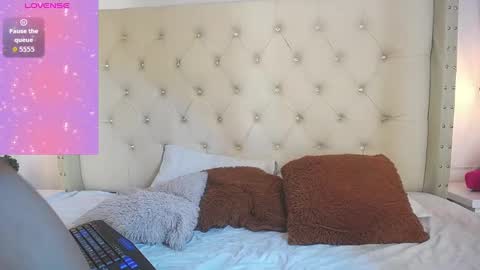 lara online show from September 16, 3:18 am