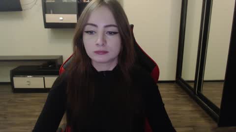 Snapshot of laralianna chatting on January 4, 10:34 pm Laralianna online show from January 4, 10:34 pm