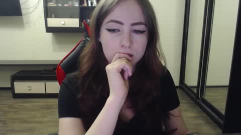 Snapshot of laralianna chatting on February 25, 4:00 pm Laralianna online show from February 25, 4:00 pm