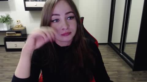 Snapshot of laralianna chatting on September 18, 8:05 am Laralianna online show from September 18, 8:05 am