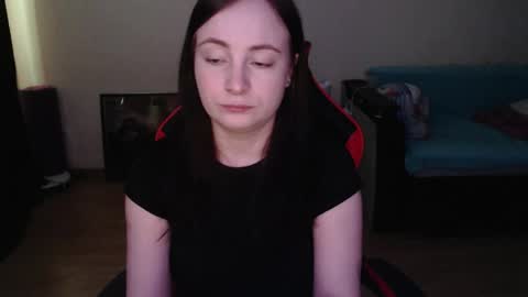 Laralianna online show from April 3, 12:03 pm